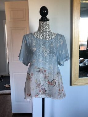 New Anthropologie Pretty Bird Floral T-Shirt Blouse Sheer Top. XS